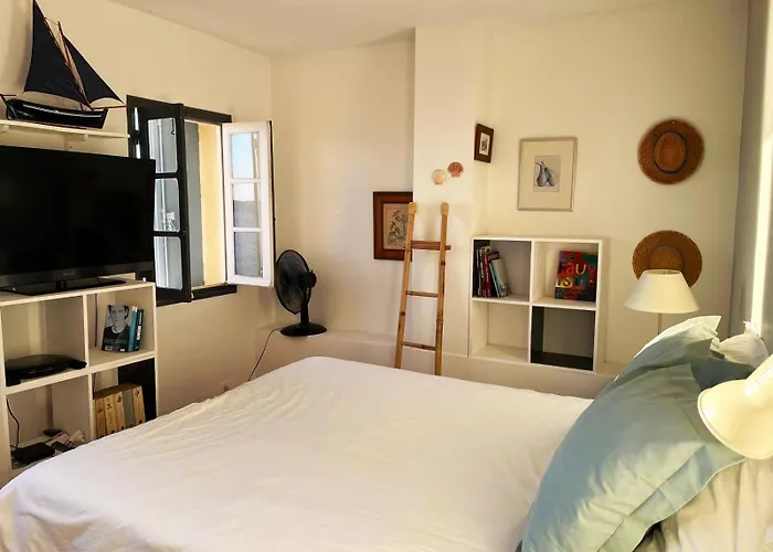 Semesterbostad La Maison Bleue Bouzigues