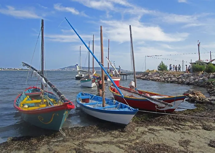 Semesterbostad La Maison Bleue *