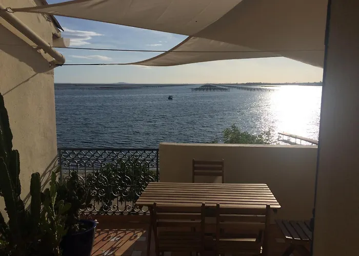 Semesterbostad La Maison Bleue *